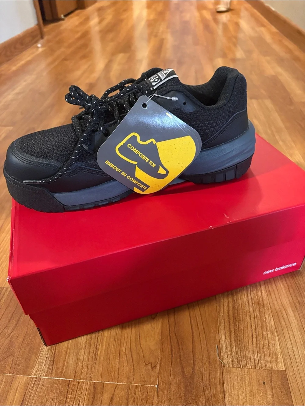 New Balance Men’s Black Sneakers with Gray Logo